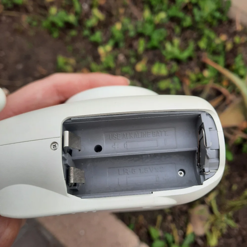 Fujifilm Instax Mini 8 Instant Camera White Turns On Not Working Parts ONLY!!!